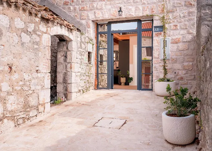 Marchelina House